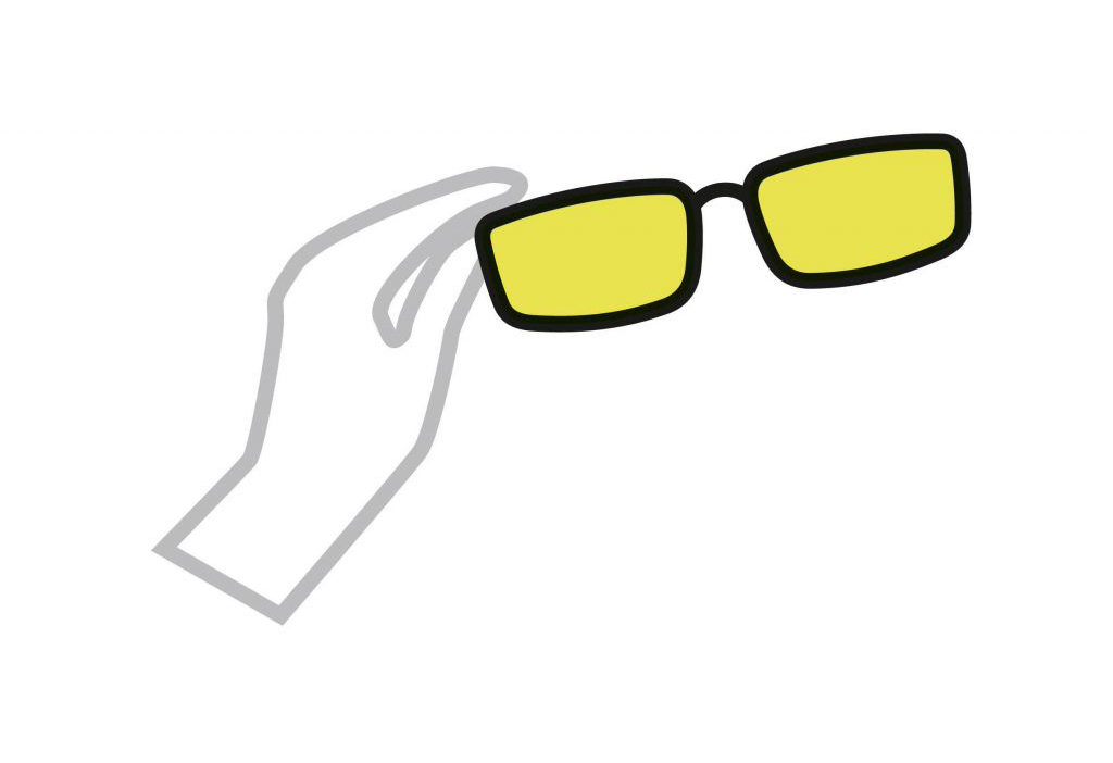 Die neue Brille ist fertig und die besondere Markenqualität erkennt man am eingravierten „Z“ in den Brillengläsern. Endlich wieder optimal sehen mit uneingeschränktem Sehkomfort und 12-monatiger ZEISS Verträglichkeitsgarantie.